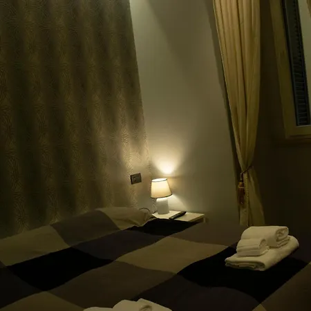 Romance Cosimato Trastevere Rome