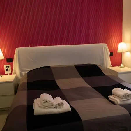 Romance Cosimato Trastevere 3* רומא